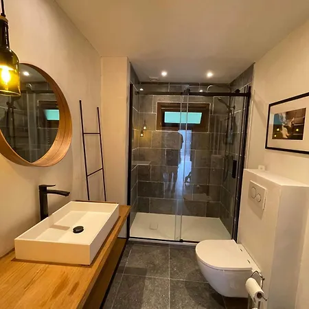 Charme De Fays بيت للعطل *